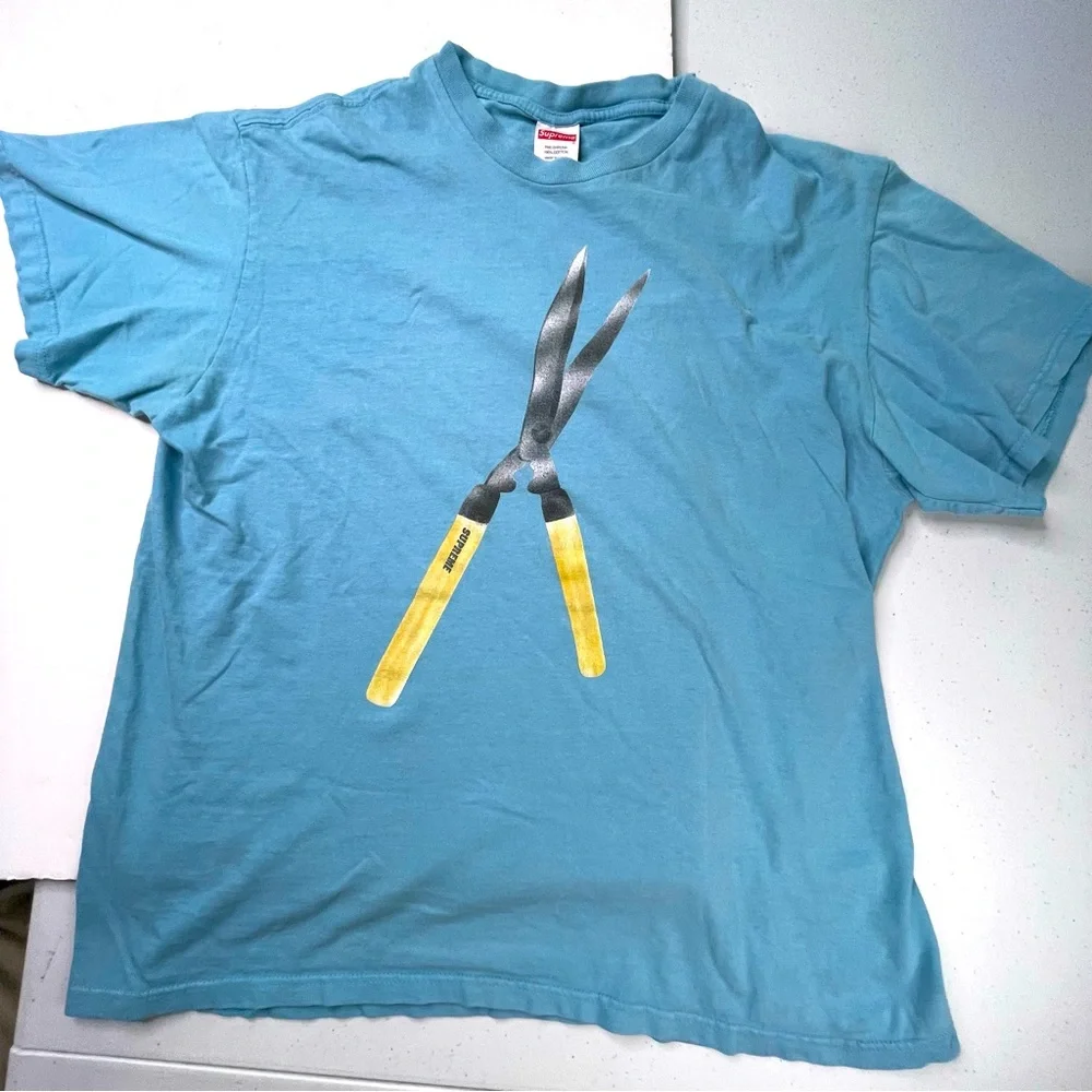 Supreme Garden Shears Blue Graphic Tee Shirt Mens Large Size - Picture 1 of 5